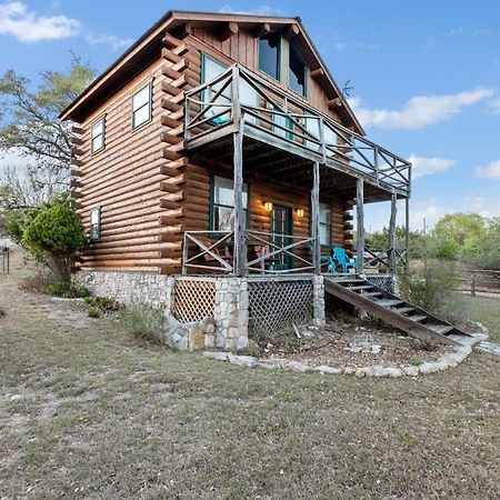 Mighty Oak Log Cabin Fredericksburg Exterior foto