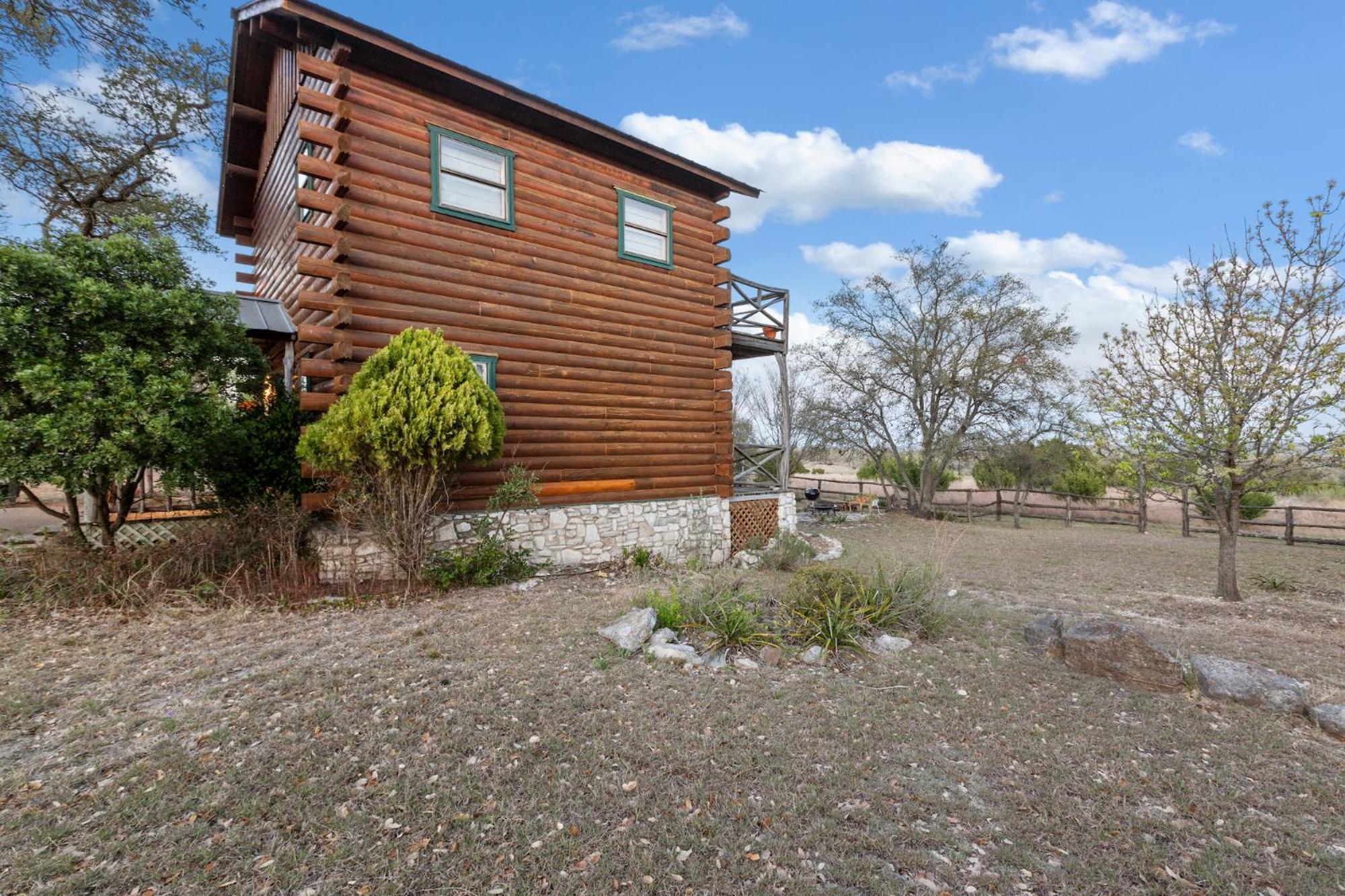 Mighty Oak Log Cabin Fredericksburg Exterior foto